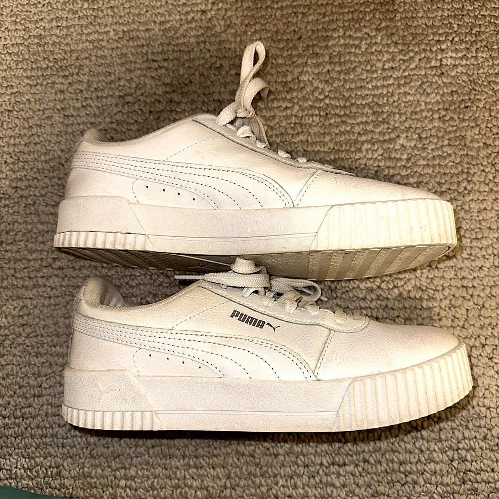 puma carina sneakers white size 7